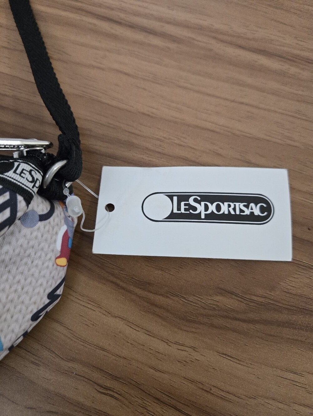 LeSportsac Ski Gondola Gnome Penguin Print Nylon Shoulder Mini Bag NWT - Picture 4 of 7